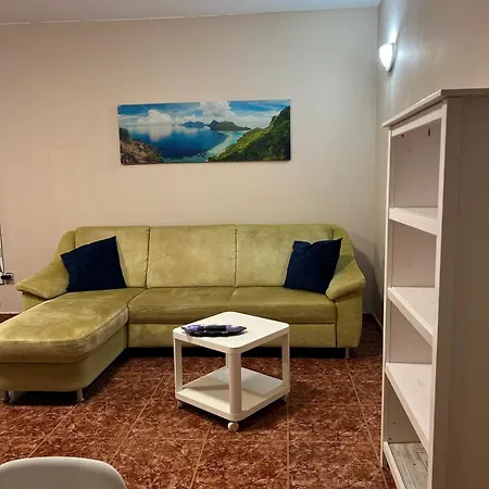 Beautiful Hercules Daire