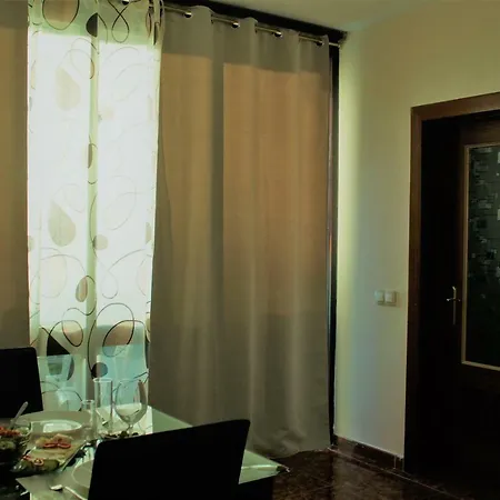 Beautiful Hercules Apartment *