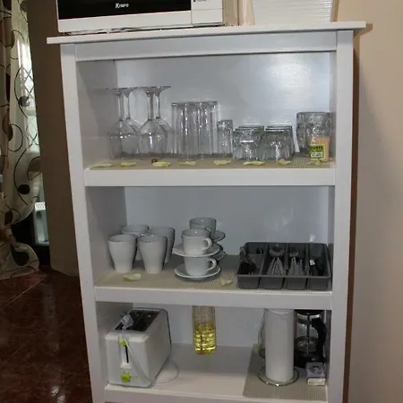 Beautiful Hercules Apartment